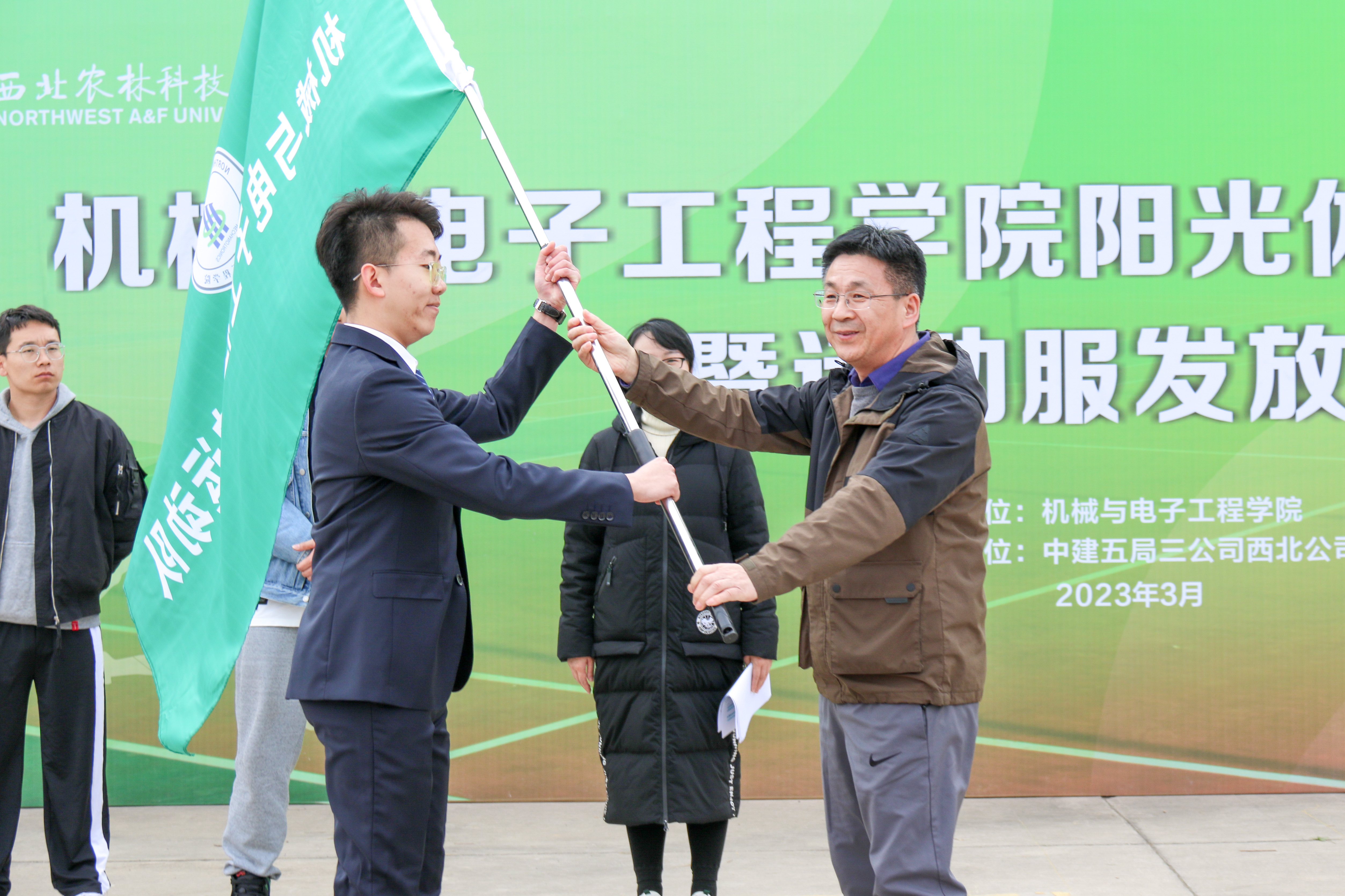 40c5555cdbca4934bbfc22a22d26ec13.jpg